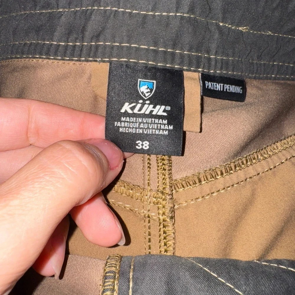 KUHL Tan Cargo Men’s Casual Hiking Outdoors Gorpcore Shorts Pockets Size 38